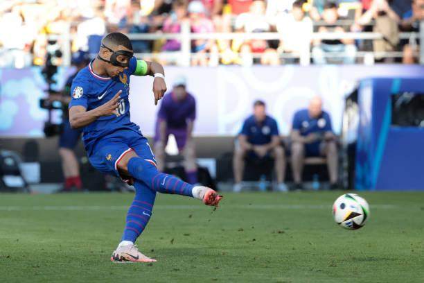 1719357491636067133.jpg 2159255177-612x612.jpg